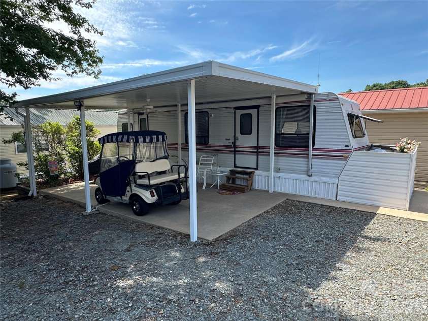117 Elm Street, New London, NC 28127.  MLS# CAR4390963, YatesRealty ID 30145. 