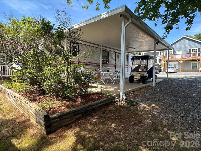 117 Elm Street, New London, NC 28127.  MLS# CAR4390963, YatesRealty ID 30145. 