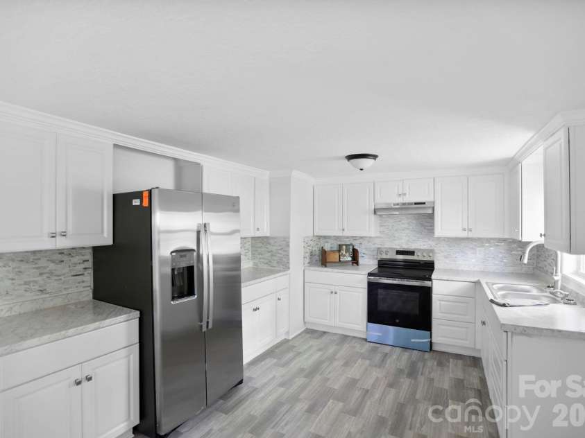 1007 Fork Road, Barnardsville, NC 28709.  MLS# CAR4374690, YatesRealty ID 30146. Kitchen