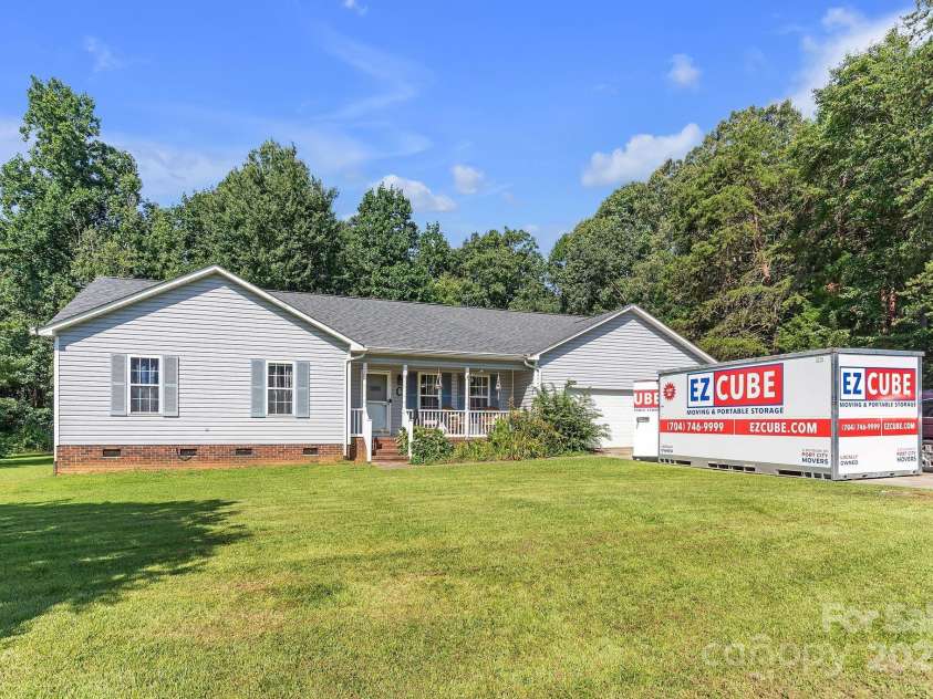 4584 Cherokee Drive, Maiden, NC 28650.  MLS# CAR4286904, YatesRealty ID 30146. 