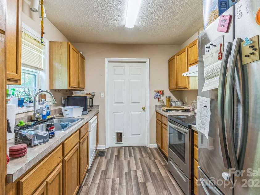 4584 Cherokee Drive, Maiden, NC 28650.  MLS# CAR4286904, YatesRealty ID 30146. 