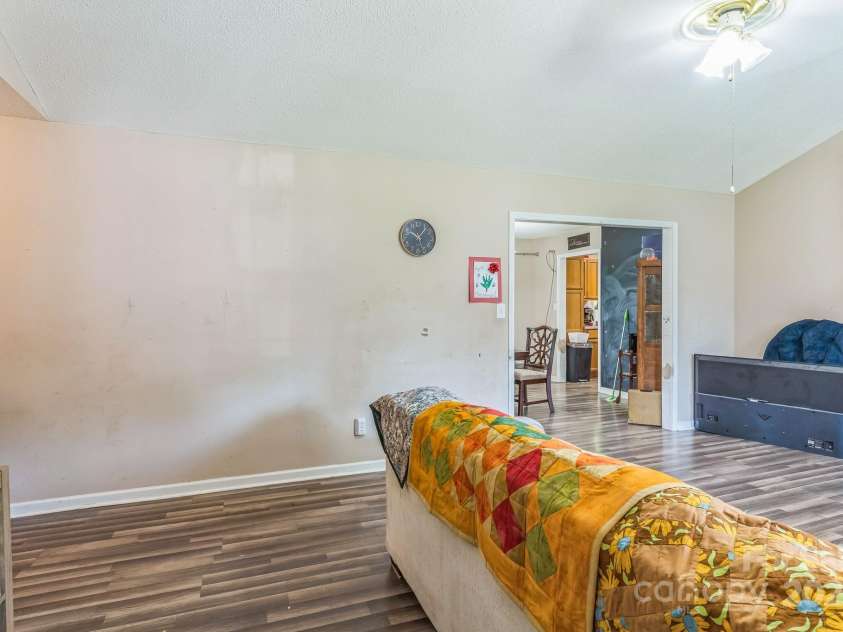 4584 Cherokee Drive, Maiden, NC 28650.  MLS# CAR4286904, YatesRealty ID 30146. 