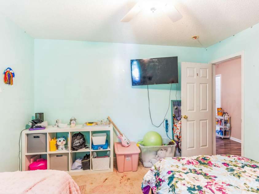 4584 Cherokee Drive, Maiden, NC 28650.  MLS# CAR4286904, YatesRealty ID 30146. 