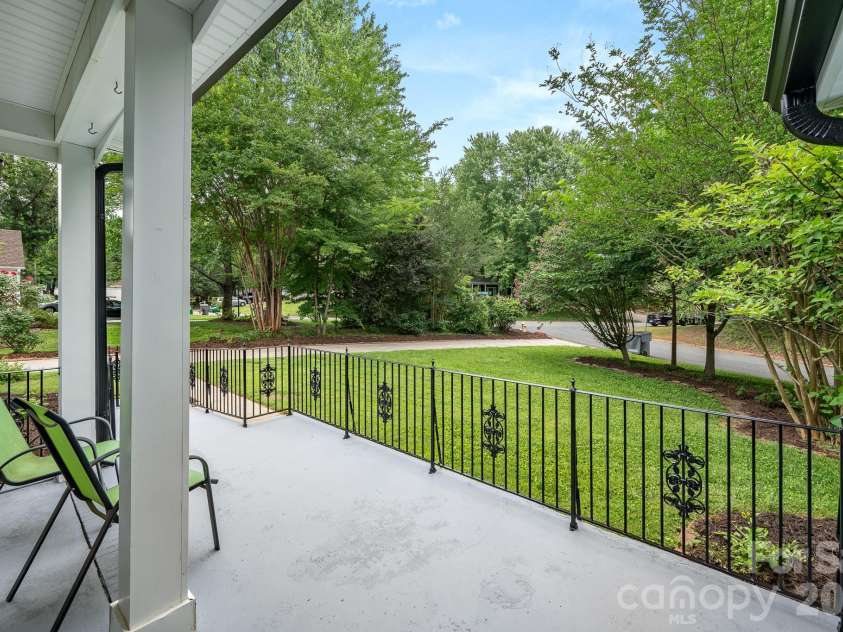 5200 Cressingham Court, Charlotte, NC 28227.  MLS# CAR4391631, YatesRealty ID 30147. 