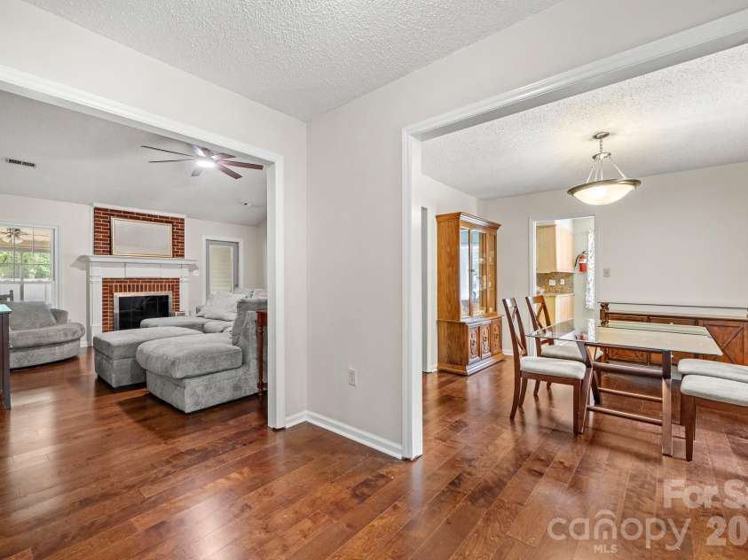 5200 Cressingham Court, Charlotte, NC 28227.  MLS# CAR4391631, YatesRealty ID 30147. 