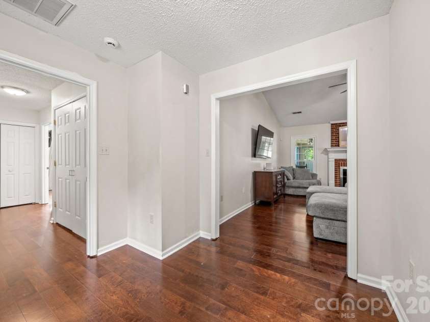 5200 Cressingham Court, Charlotte, NC 28227.  MLS# CAR4391631, YatesRealty ID 30147. 