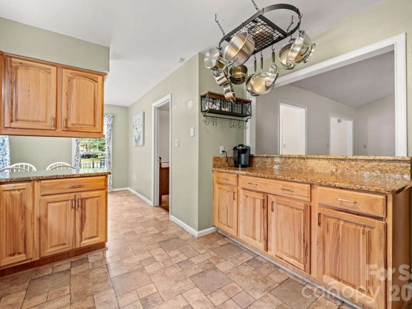 5200 Cressingham Court, Charlotte, NC 28227.  MLS# CAR4391631, YatesRealty ID 30147. 