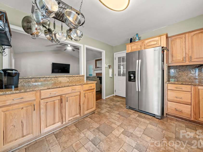 5200 Cressingham Court, Charlotte, NC 28227.  MLS# CAR4391631, YatesRealty ID 30147. 