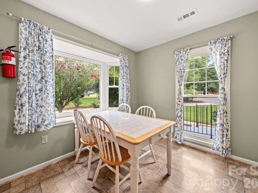 5200 Cressingham Court, Charlotte, NC 28227.  MLS# CAR4391631, YatesRealty ID 30147. 