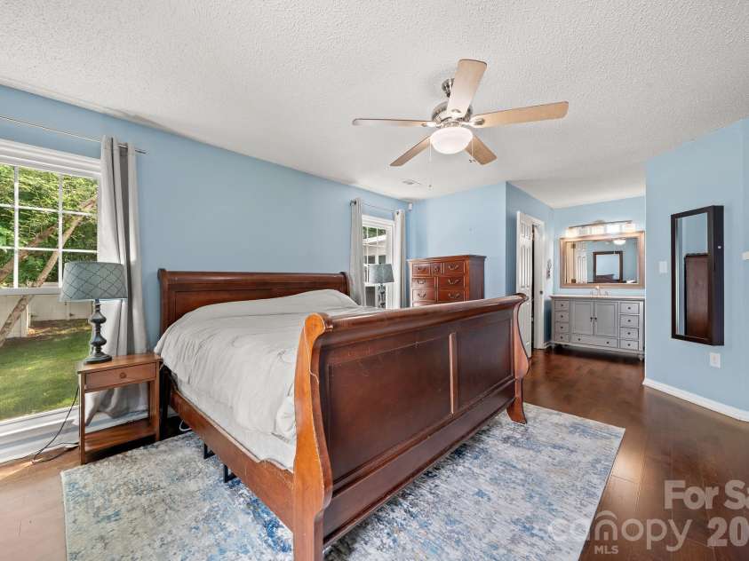 5200 Cressingham Court, Charlotte, NC 28227.  MLS# CAR4391631, YatesRealty ID 30147. 