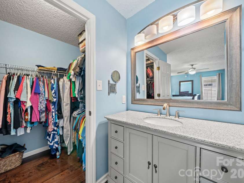 5200 Cressingham Court, Charlotte, NC 28227.  MLS# CAR4391631, YatesRealty ID 30147. 