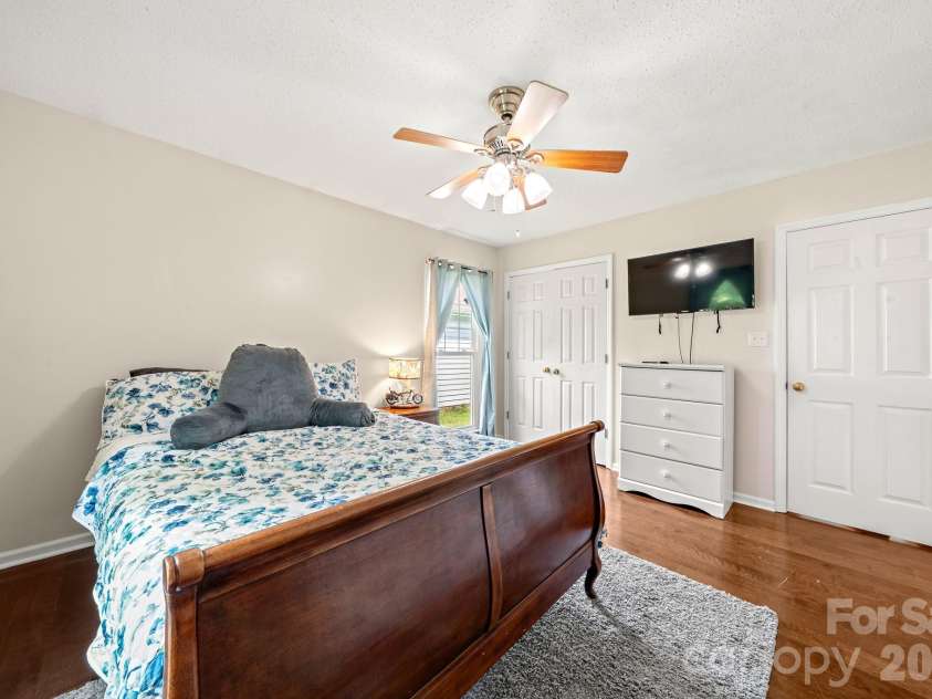 5200 Cressingham Court, Charlotte, NC 28227.  MLS# CAR4391631, YatesRealty ID 30147. 