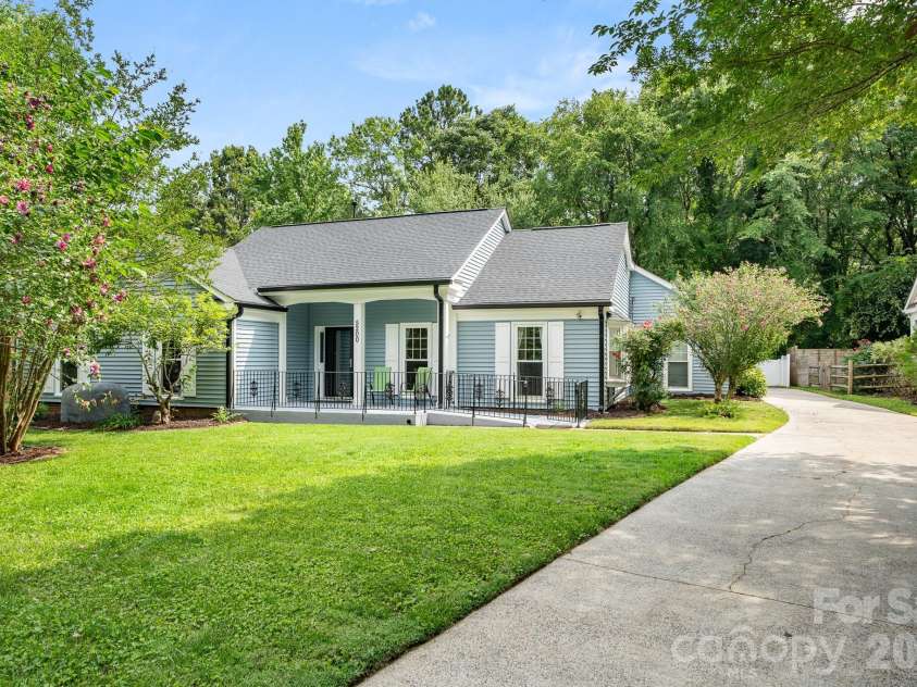 5200 Cressingham Court, Charlotte, NC 28227.  MLS# CAR4391631, YatesRealty ID 30147. 