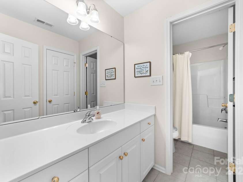 5314 Old Course Drive, Cramerton, NC 28032.  MLS# CAR4279061, YatesRealty ID 30147. 