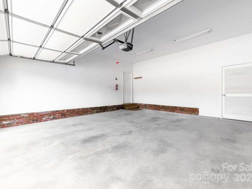 5314 Old Course Drive, Cramerton, NC 28032.  MLS# CAR4279061, YatesRealty ID 30147. 