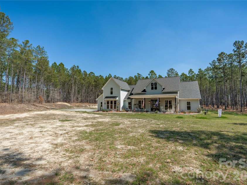 2138 Lockhart Road, Camden, SC 29020.  MLS# CAR4387382, YatesRealty ID 30148. 