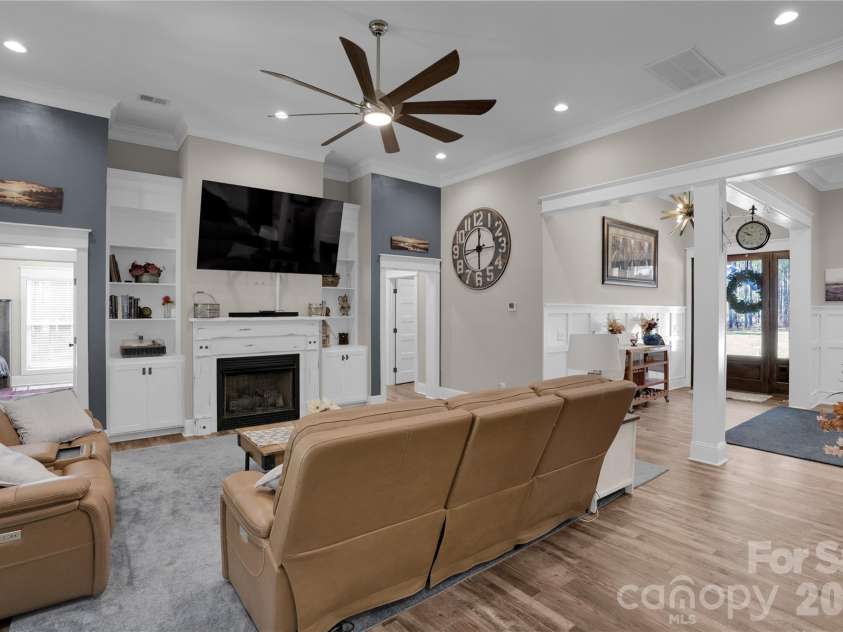 2138 Lockhart Road, Camden, SC 29020.  MLS# CAR4387382, YatesRealty ID 30148. 