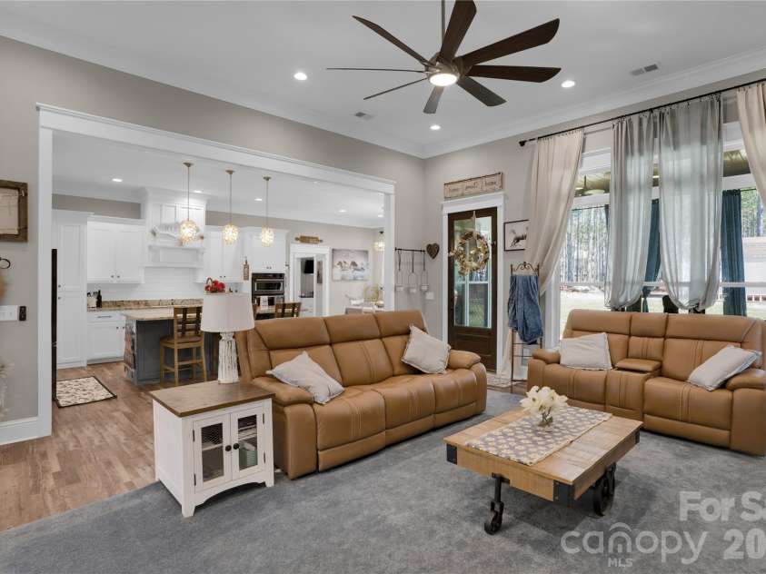 2138 Lockhart Road, Camden, SC 29020.  MLS# CAR4387382, YatesRealty ID 30148. 