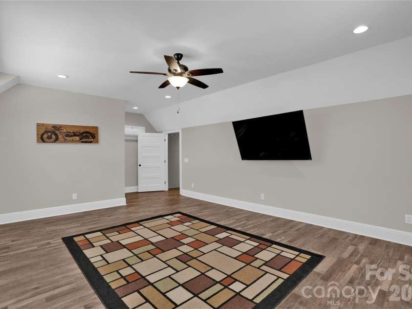 2138 Lockhart Road, Camden, SC 29020.  MLS# CAR4387382, YatesRealty ID 30148. 