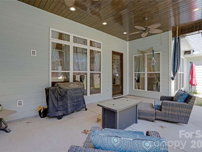 2138 Lockhart Road, Camden, SC 29020.  MLS# CAR4387382, YatesRealty ID 30148. 