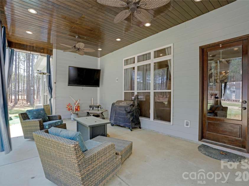 2138 Lockhart Road, Camden, SC 29020.  MLS# CAR4387382, YatesRealty ID 30148. 