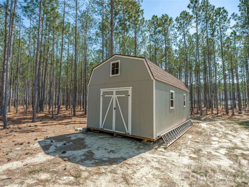2138 Lockhart Road, Camden, SC 29020.  MLS# CAR4387382, YatesRealty ID 30148. 