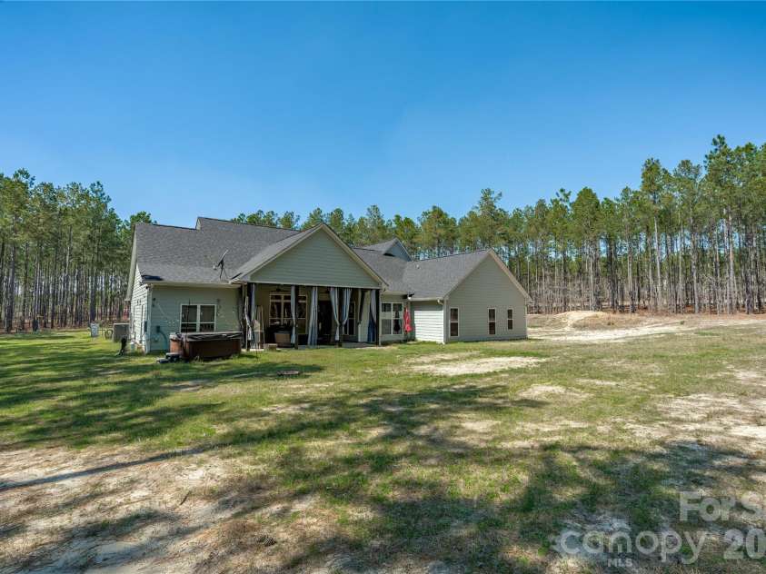 2138 Lockhart Road, Camden, SC 29020.  MLS# CAR4387382, YatesRealty ID 30148. 