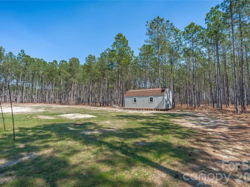 2138 Lockhart Road, Camden, SC 29020.  MLS# CAR4387382, YatesRealty ID 30148. 