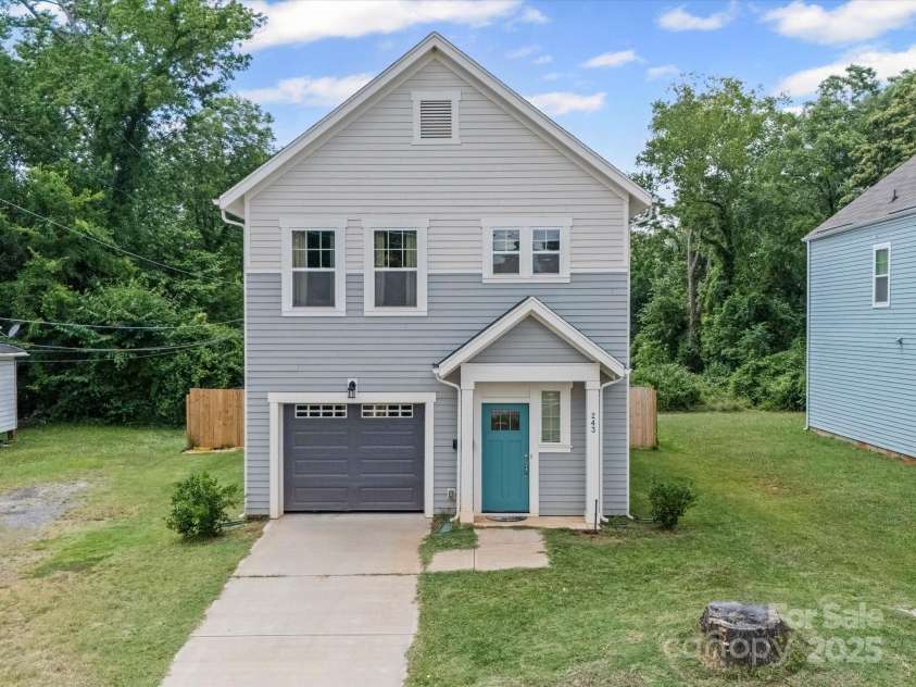243 Skyland Avenue, Charlotte, NC 28205.  MLS# CAR4278163, YatesRealty ID 30148. 