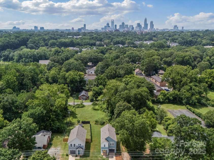 243 Skyland Avenue, Charlotte, NC 28205.  MLS# CAR4278163, YatesRealty ID 30148. 