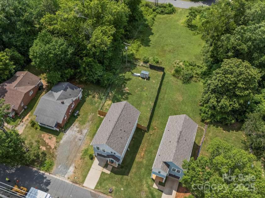 243 Skyland Avenue, Charlotte, NC 28205.  MLS# CAR4278163, YatesRealty ID 30148. 
