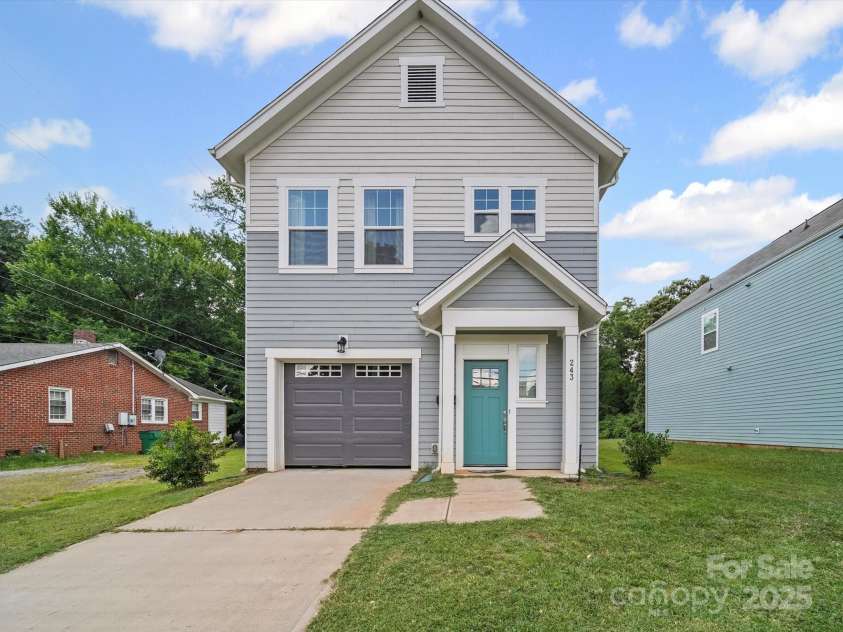 243 Skyland Avenue, Charlotte, NC 28205.  MLS# CAR4278163, YatesRealty ID 30148. 