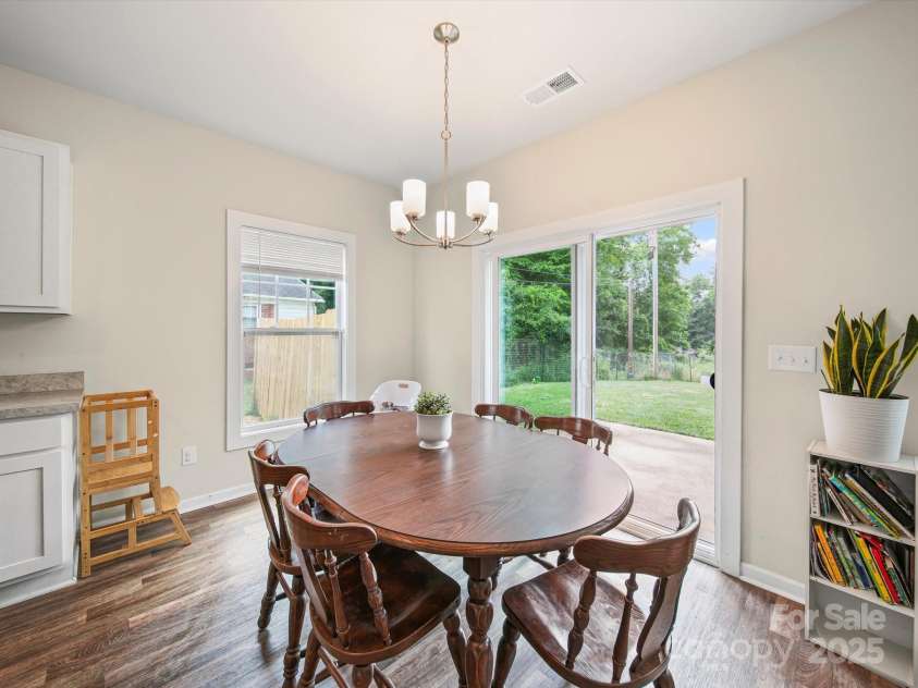 243 Skyland Avenue, Charlotte, NC 28205.  MLS# CAR4278163, YatesRealty ID 30148. 