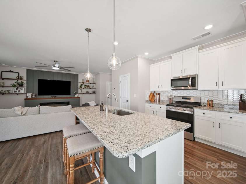 2000 Swanport Lane, Monroe, NC 28110.  MLS# CAR4280816, YatesRealty ID 30149. 