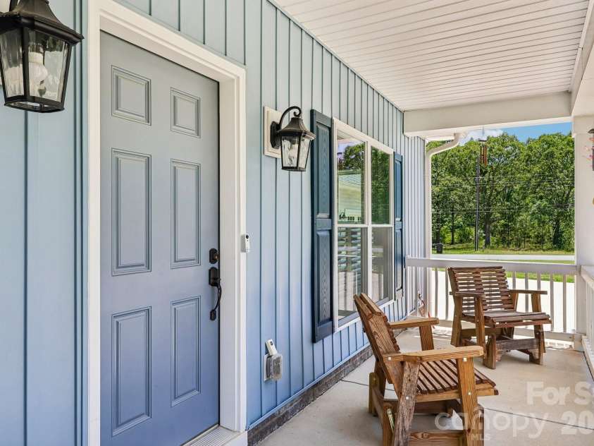 5301 Garden Gate Drive, Monroe, NC 28112.  MLS# CAR4382956, YatesRealty ID 30149. 
