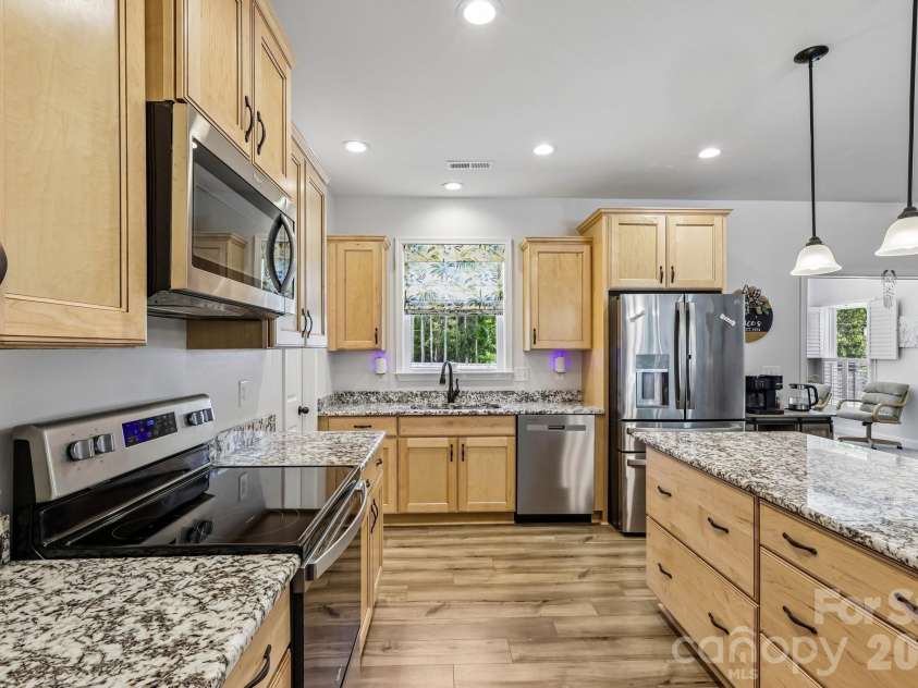 5301 Garden Gate Drive, Monroe, NC 28112.  MLS# CAR4382956, YatesRealty ID 30149. 