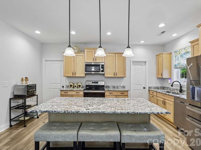 5301 Garden Gate Drive, Monroe, NC 28112.  MLS# CAR4382956, YatesRealty ID 30149. 