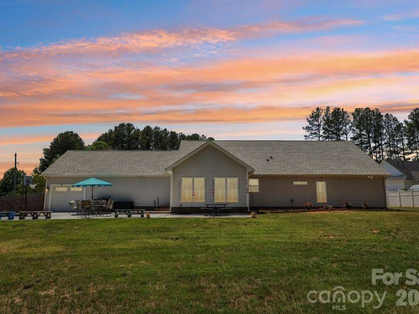 5301 Garden Gate Drive, Monroe, NC 28112.  MLS# CAR4382956, YatesRealty ID 30149. 