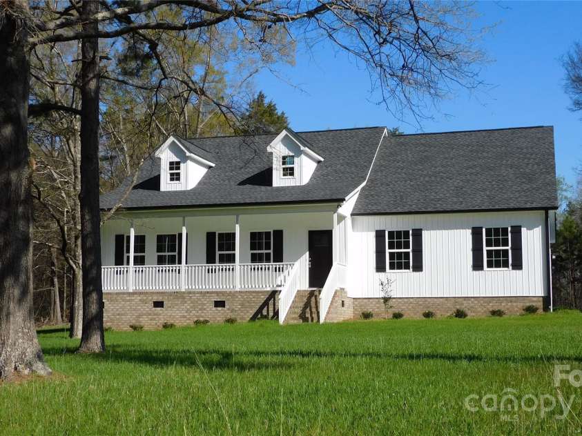 2270 Charlotte Highway, York, SC 29745.  MLS# CAR4202376, YatesRealty ID 3015. 