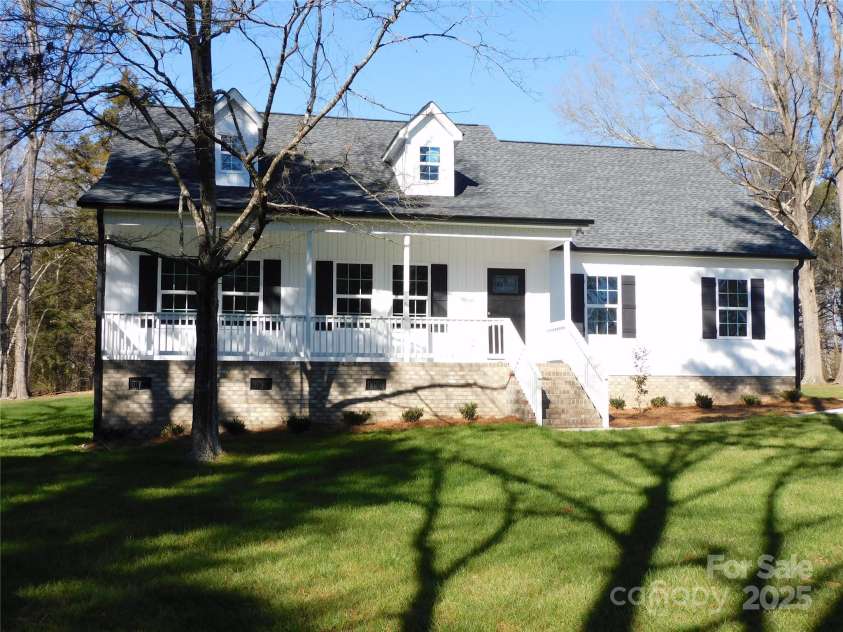 2270 Charlotte Highway, York, SC 29745.  MLS# CAR4202376, YatesRealty ID 3015. Front