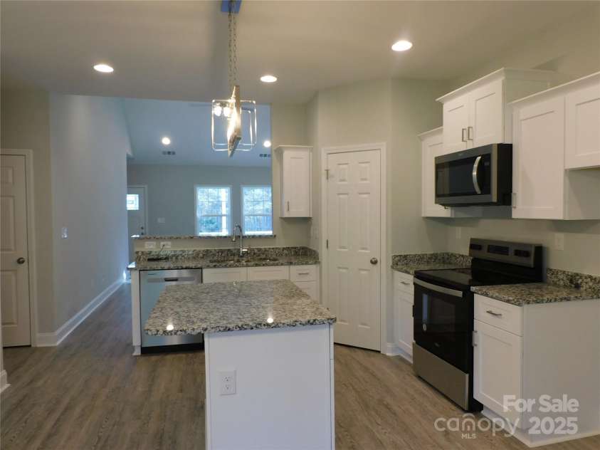 2270 Charlotte Highway, York, SC 29745.  MLS# CAR4202376, YatesRealty ID 3015. Kitchen with Island