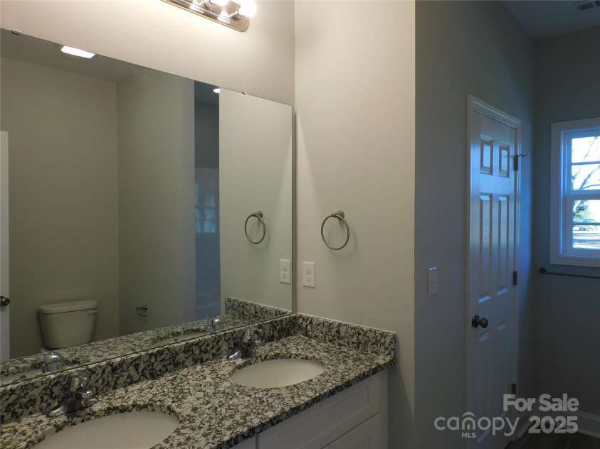 2270 Charlotte Highway, York, SC 29745.  MLS# CAR4202376, YatesRealty ID 3015. Primary bath