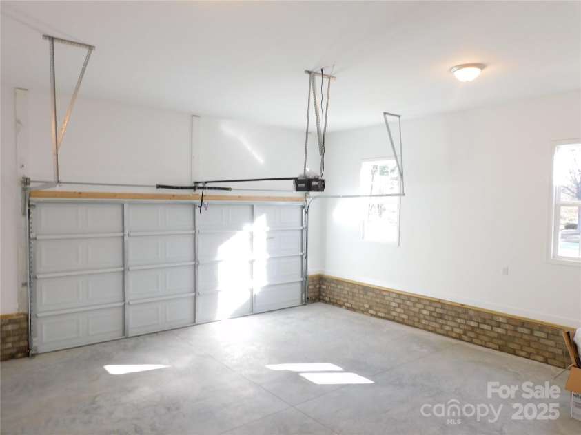 2270 Charlotte Highway, York, SC 29745.  MLS# CAR4202376, YatesRealty ID 3015. Spacious garage