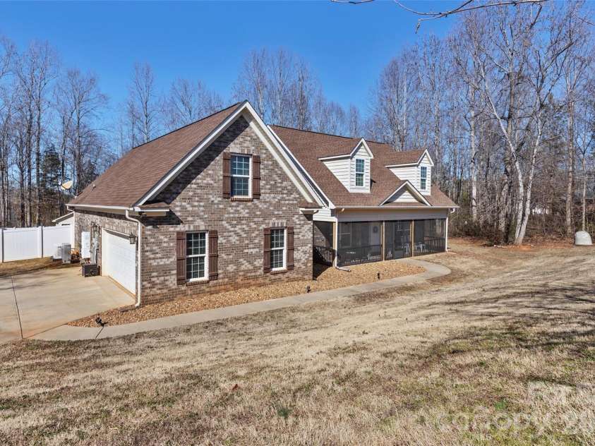 3216 Sage Drive, York, SC 29745.  MLS# CAR4333043, YatesRealty ID 3015. 