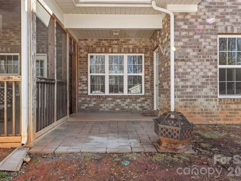 3216 Sage Drive, York, SC 29745.  MLS# CAR4333043, YatesRealty ID 3015. 