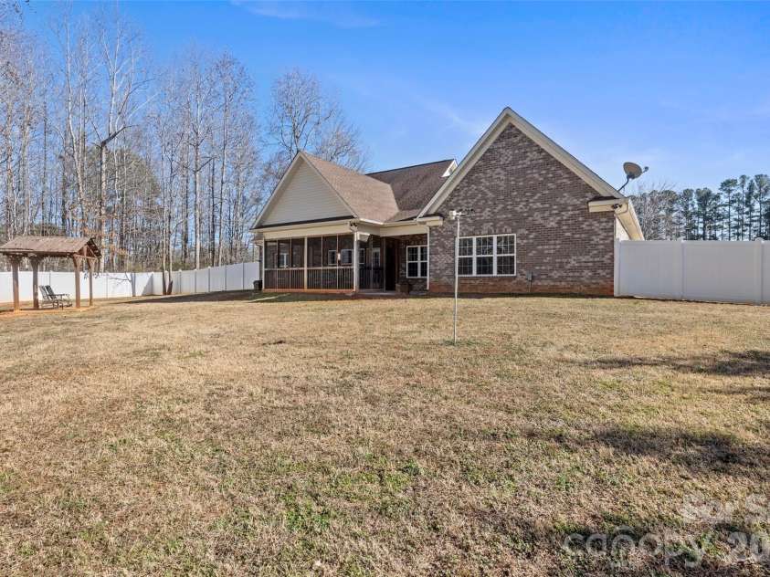 3216 Sage Drive, York, SC 29745.  MLS# CAR4333043, YatesRealty ID 3015. 