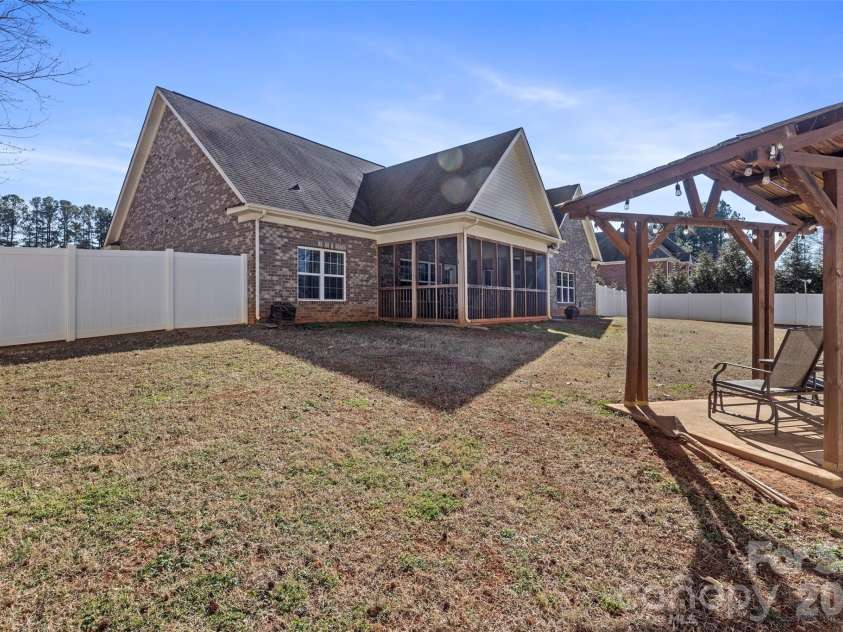 3216 Sage Drive, York, SC 29745.  MLS# CAR4333043, YatesRealty ID 3015. 