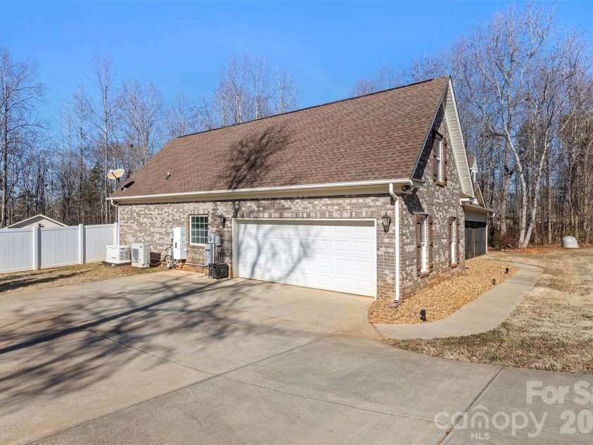 3216 Sage Drive, York, SC 29745.  MLS# CAR4333043, YatesRealty ID 3015. 