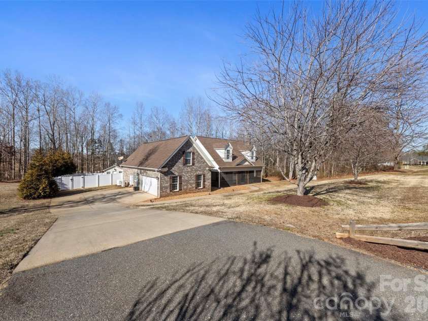 3216 Sage Drive, York, SC 29745.  MLS# CAR4333043, YatesRealty ID 3015. 