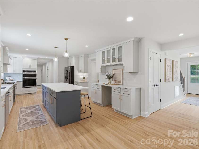 3600 Carmel Road, Charlotte, NC 28226.  MLS# CAR4377797, YatesRealty ID 30150. 